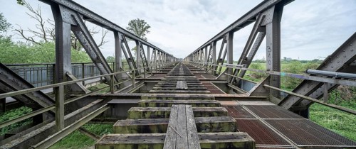 Abandoned railway bridge over the Elbe near Barby, lost place, steel truss bridge from the 1870s on