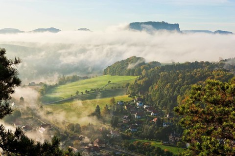 Rathen with Lilienstein in the morning mist