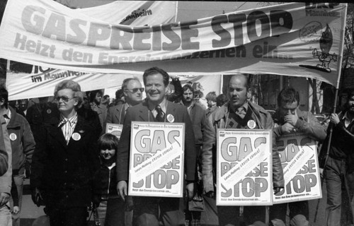 In the municipal election campaign, members and supporters of the German Communist Party (DKP)