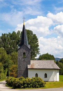 Chapel near the village of Koppl, Osterhorn Group, Flachgau, province of Salzburg, Austria, Europe