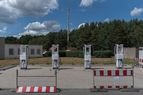 Four newly installed charging stations for electric cars at a rest area on the A 20 Berlin-Hamburg