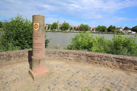 Flörsheimer Fahr on the banks of the Main in the RhineMain Regional Park and memorial to historic