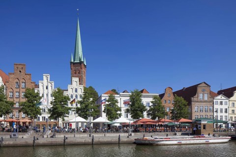 View over the Lübecker St. Petri Church, Petrikirche along the river Obertrave at Lübeck,