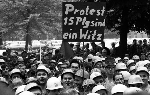 With a siege and temporary occupation of the Hoesch AG headquarters on 11.9.1969, spontaneous