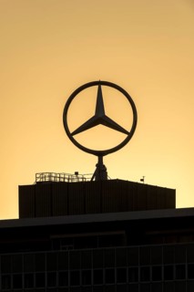 Merdedes star, Daimler, Mercedes-Benz, corporate headquarters, evening atmosphere, after sunset,