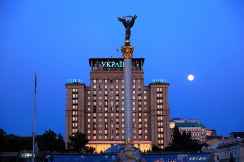Ukraine Independence Monument on the Majdan Nesaleshnosti and the Hotel Ukrajina, Kiev, Ukraine,