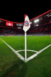 CL, Champions League evening, Allianz Arena, interior, corner flag, logo, scoreboard, pitch,