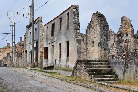 Ruins along the main road The burnt village of Oradour-sur-Glane was destroyed on 10 June 1944 when