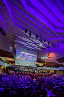 The Kulturpalast Dresden is a modernist GDR building designed by architect Wolfgang Hänsch.