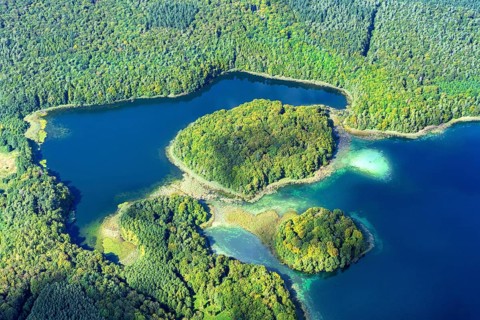 Aerial view Große Wummsee, end moraine landscape, Ruppiger Wald- und Seenlandschaft, island, lake