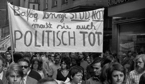 On 24 June 1971, more than 2, 000 students at the University of Dortmund protested against a