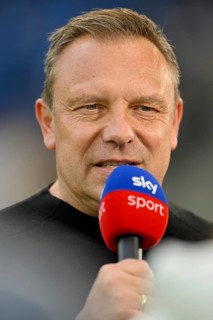 Coach André Breitenreiter TSG 1899 Hoffenheim in interview with microphone Logo SKY, PreZero Arena,