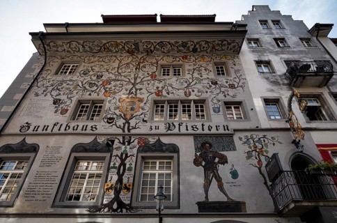 Facade painting, historic restaurant, Zunfthaus zu Pfistern, Old Town, Lucerne, Switzerland, Europe