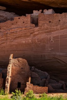 White house ruin, Native Americans, Indians, Indigenous people in Chelly Canyon, Arizona, USA,
