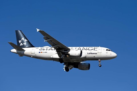 Aircraft Lufthansa, Airbus A319-100, D-AIBH