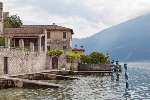 Limone sul Garda, Lake promenade, Lake Garda, Province of Brescia, Lombardy, Italy, Europe