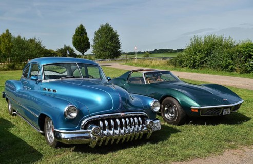 Buick Eight and Corvette Stingray at classic car meeting in Breiholz