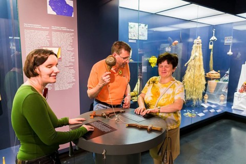 Blind people at the Grassimuseum