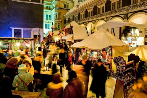 The nostalgic Christmas market in the stable yard of Dresden's Residence Palace also offers quiet