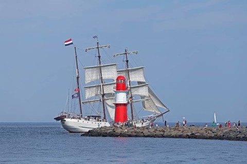 Sailing ship, pier light, Unterwarnow, Hanse Sail, Warnemünde, Rostock, Mecklenburg-Western