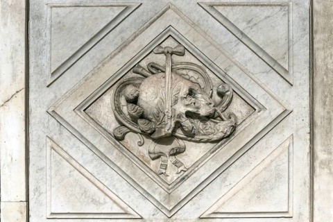 Relief depiction on the column at the entrance portal of Palazzo Doria Spinola, former 16th century
