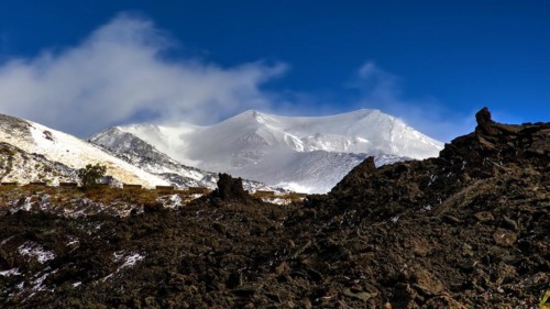 Snow-capped peaks, fresh snow, lava scree, Etna, volcano, Eastern Sicily, Sicily, Italy, Europe