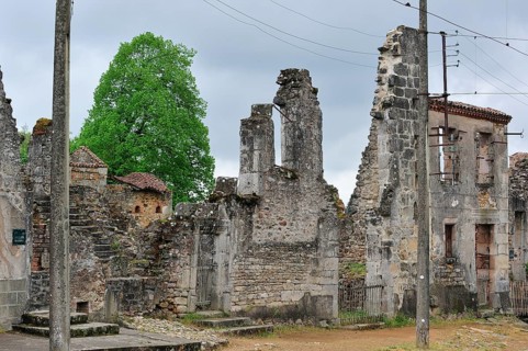 Ruins along the main road The burnt village of Oradour-sur-Glane was destroyed on 10 June 1944 when