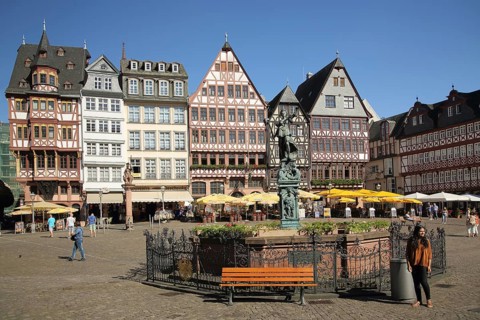 Römerberg with Justice Fountain, Justitiabrunnen and Ostzeile, Old Town, Main, Frankfurt, Hesse,