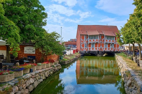 So-called Gewölbe, a heritage-protected half-timbered house over the Mühlenbach in the historic old
