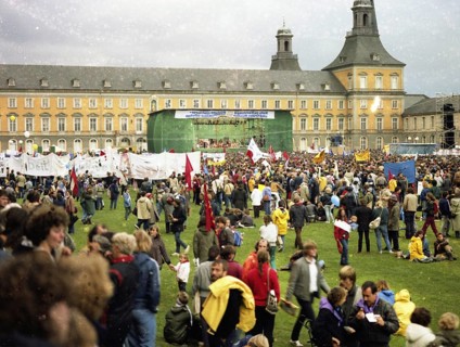DEU, Germany: The historical slides from the 84-85 r years, Bonn. Peace movement on 20.10.84.