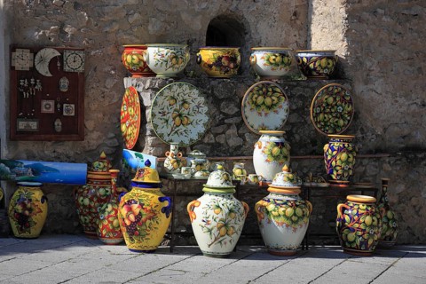 Ceramic merchants at the cathedral square in Ravello, Campania, Italy, Campania, Italy, Europe