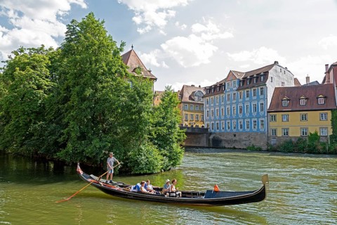 Gondolier, Boat, Regnitz, Houses, Bamberg, Upper Franconia, Bavaria, Germany, Europe