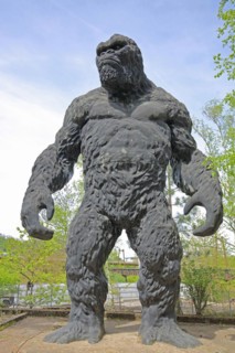Sculpture King Kong by Ottmar Hörl Biennale 2019, large, street art, monkey figure, monster,