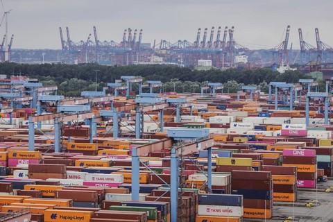Altenwerder container terminal in Hamburg, 26/07/2024. /