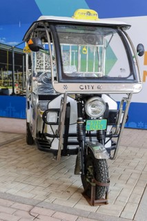E-Force, electric tuk-tuk in India, in Gujarat, 15.09.2024