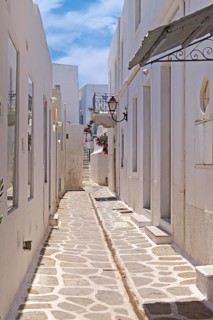 Alley in the old town, Parikia, Paros, Clyclades, Greece, Europe