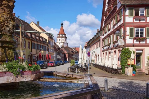 Street with Niggelturm and market fountain in Gengenbach, Black Forest, Ortenaukreis,