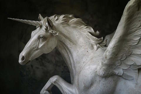 Sculpture of beautiful Pegasus with unicorn horn. KI generiert, generiert, AI generated