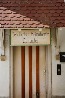 Handwritten sign, writing, Lichtenstein History and Local History Society, entrance, front door,