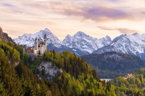 Neuschwanstein Castle near Füssen, Hohenschwangau Castle, evening mood, Schwangau, Allgäu Alps,