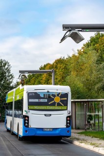 Electric bus from Stadtwerke Münster, at a fast charging station, bus stop, Dieckmannstrasse bus