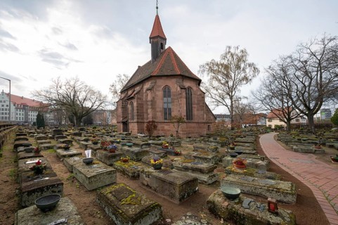 Chapel at the historic Rochus Cemetery, Beim Rochuskirchhof, Nuremberg, Middle Franconia, Bavaria,
