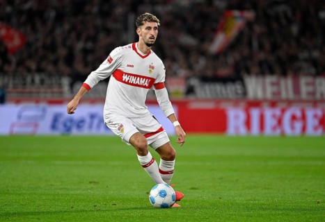 Atakan Karazor VfB Stuttgart (16) Action on the ball MHPArena, MHP Arena Stuttgart,