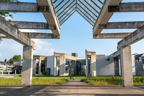The Garden of Remembrance, also known as the Altstadtpark, is a municipal park created in 1999