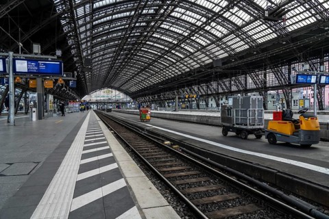 3-day strike by the railway union GDL, only very few local and long-distance trains run, empty