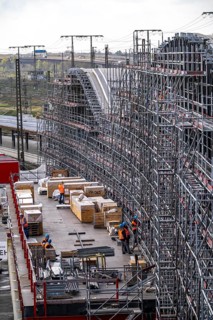 Modernisation of Duisburg Central Station, the platforms of the 13 tracks are being renewed, the