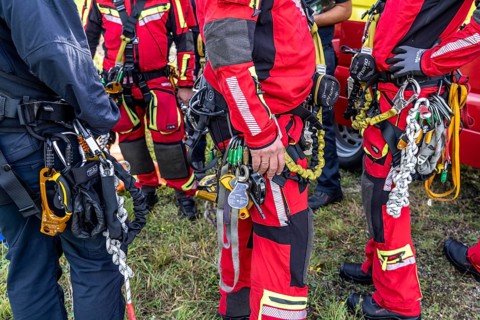 Equipment of the height rescuers of the Gelsenkirchen fire brigade, practising abseiling from a