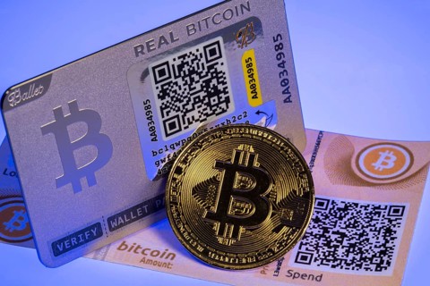 Crypto wallets for cryptocurrencies, hardware wallets, paper wallets, offline and alalogue for