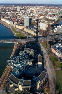 View over the city centre of Düsseldorf, state parliament, Rheinknie bridge over the Rhine, old