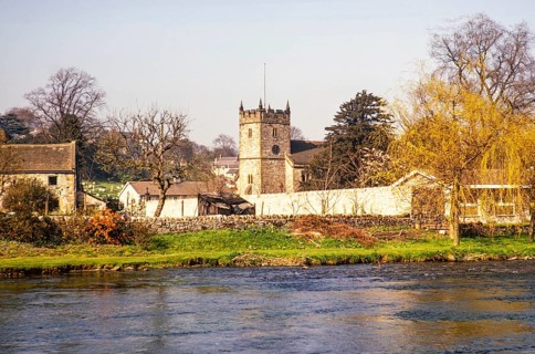 Dorfkirche am Fluss Wye, Ashford in the Water, Ashford-in-the-Water, Peak-District-Nationalpark,
